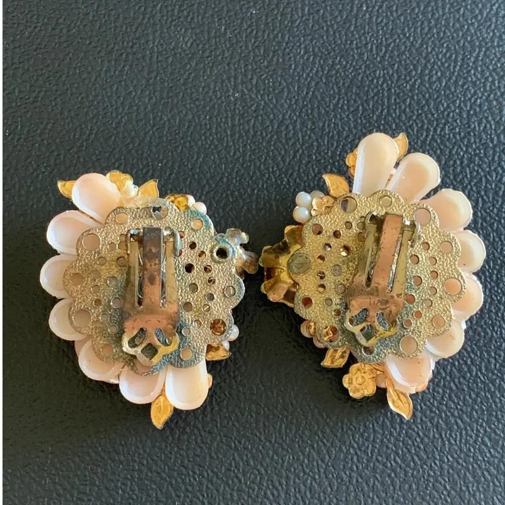 Vintage 1950s Lucite Flower Clip Earrings Peach Gold Tone Floral